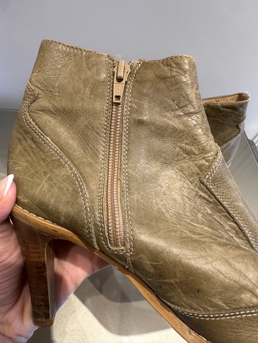 Zara Green Pointed Toe Western Cowgirl Made in Spain Leather Ankle Booties- 38 - Picture 4 of 7